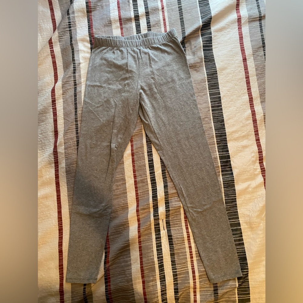 Grey No Boundaries leggings worn twice, too big for me